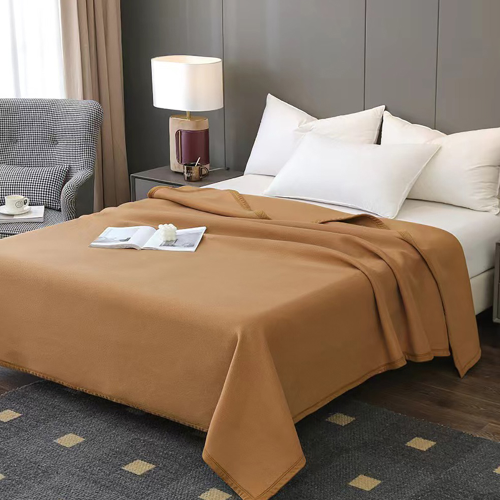 550gsm Polyester Or Wool Fabric Camel Blanket